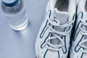 Read more about the article How to Wash Running Shoes the Right Way