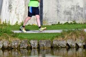 Read more about the article How Should Running Shoes Fit? A Complete Guide